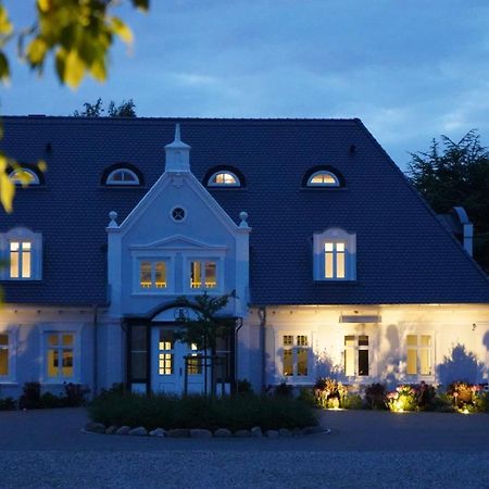Landhaus Luetjenhof Hotel Großenbrode Exterior foto